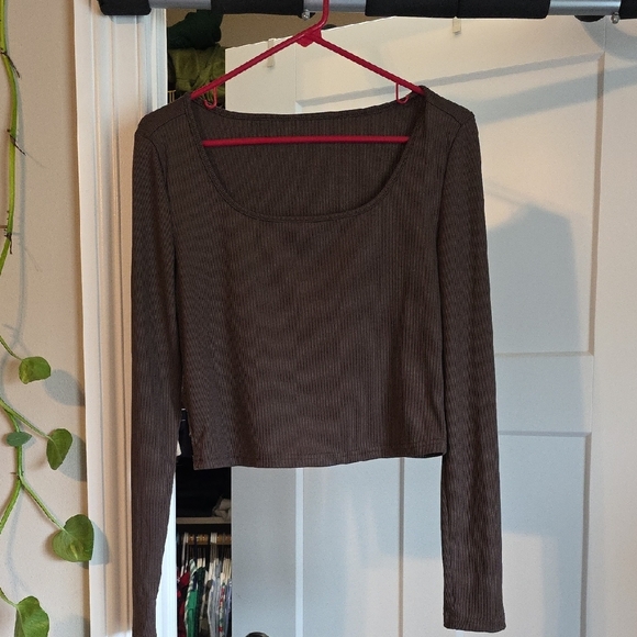 SHEIN Colorful Crop Tops Collection - Black, Brown, White, Orange - Picture 3 of 15